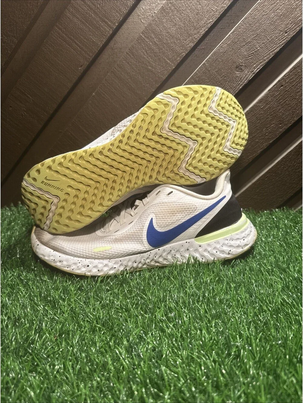 Size 11 - Nike Revolution 5 Racer Blue Green
